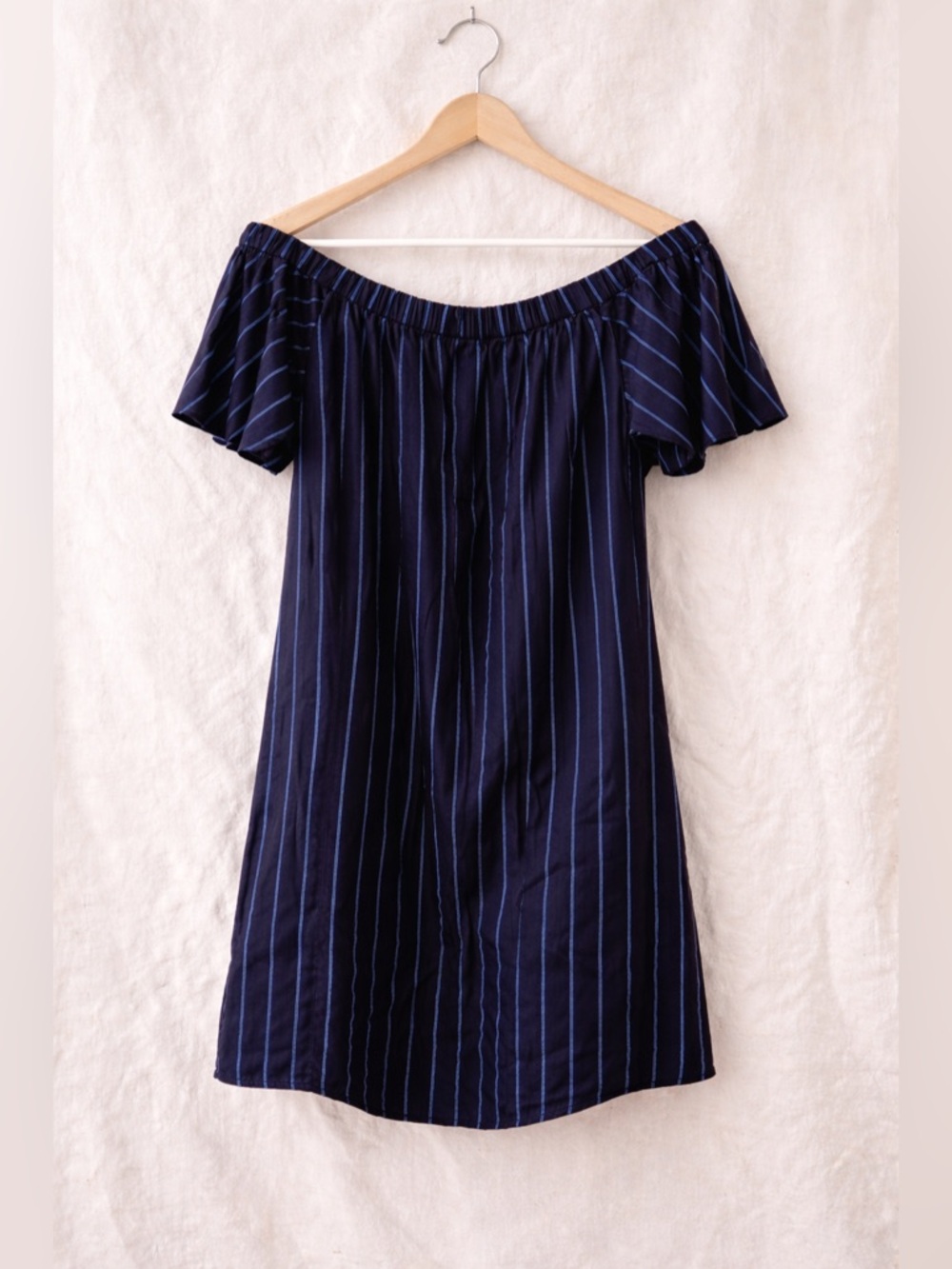 Banana Republic Off Shoulder Dress XS Blue Stripe Summer Vacation